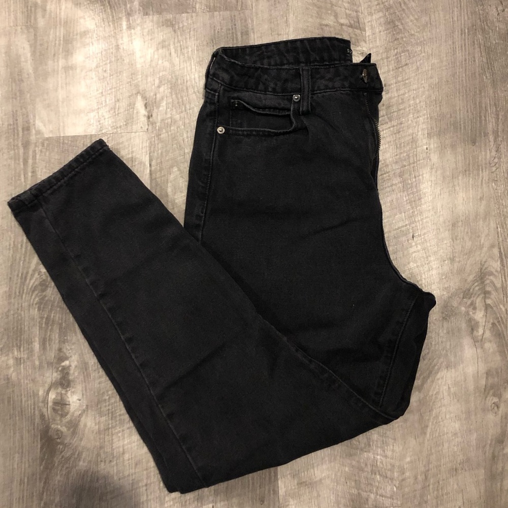 black mom denim jeans